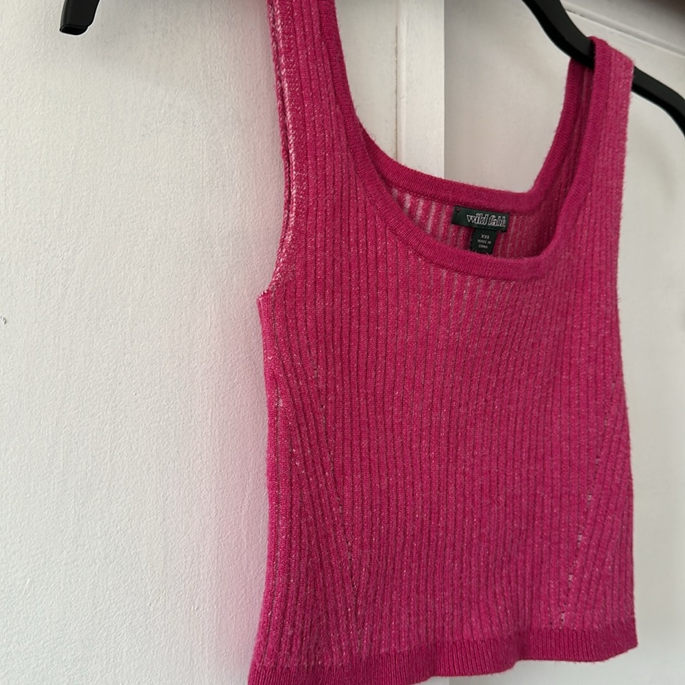 Pink Cropped Tank - Picture 3 of 4